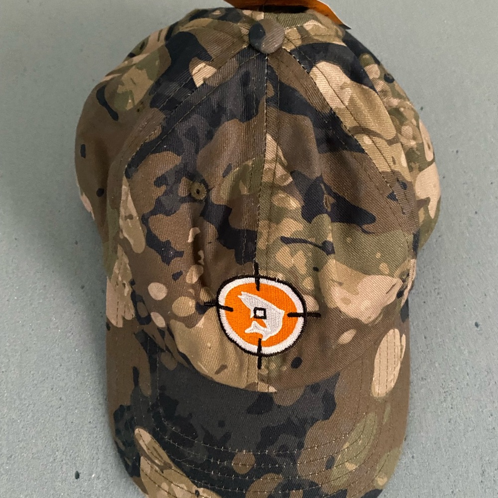 Sims veil camo new with tags hat!
